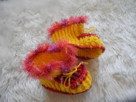 Háčkované capačky i pro panenku, <17