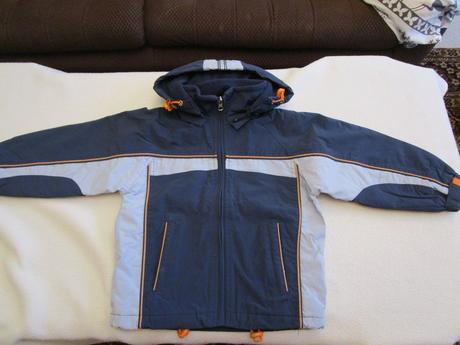 Pěkná teplá modrá nepromokavá zimní bunda s kapucí, 110