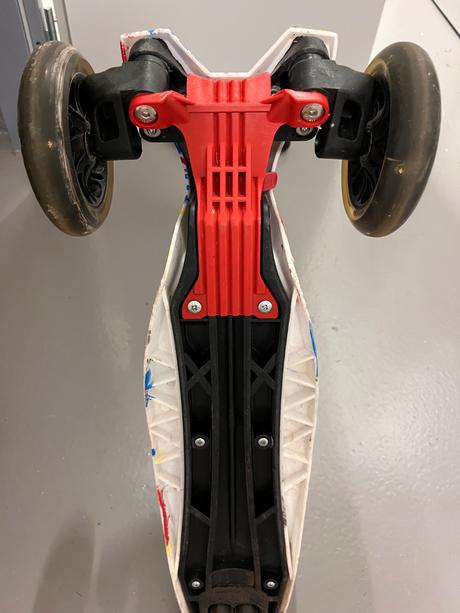 Dětská koloběžka dalibeli se svítícími kolečky, 