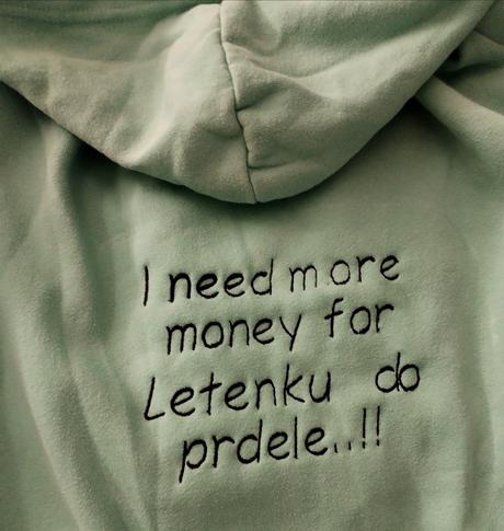 Mikina s originálním textem vel.m-l, amisu,m