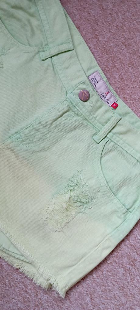 Zelené šortky zn."amy gee" vel."26/s", 26