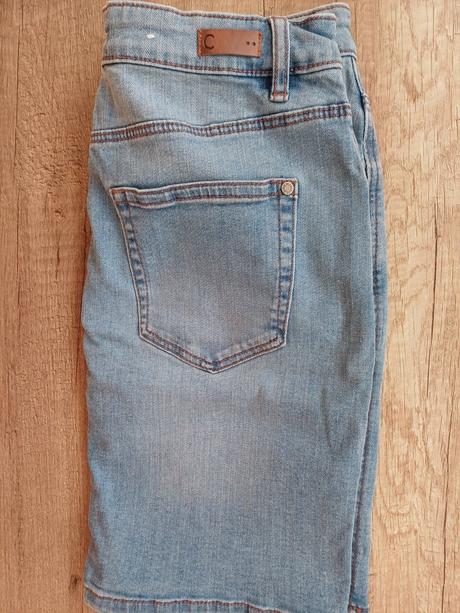 Set jarniho obleceni halenky a sukne, s