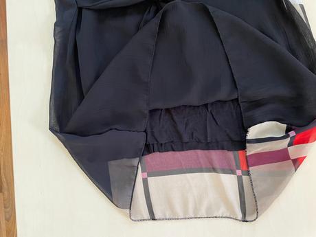 Top s knoflíky, vel 2 cca s a méně, italy, s