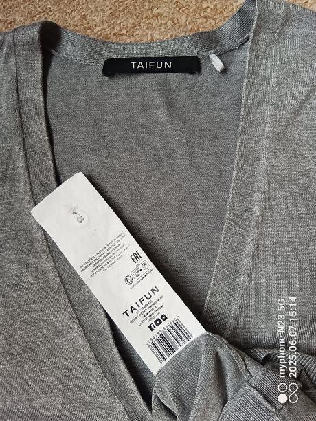 Svetr šedý zn."taifun" vel."38", 38