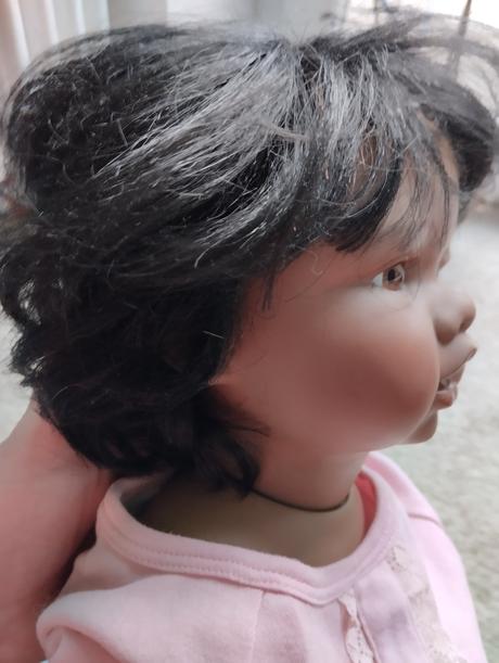 Porcelánová panenka mulatka značená, 