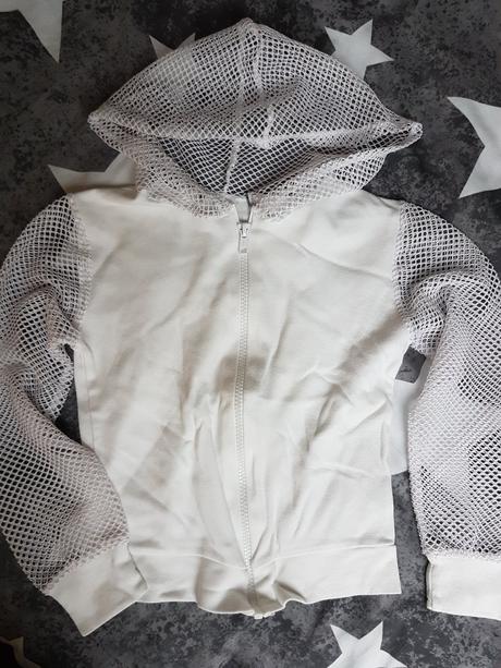 Mikina se sitovanou kapuci a rukavy, 122