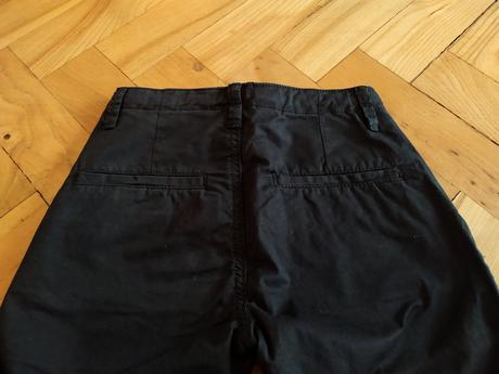 Černé kalhoty, 122