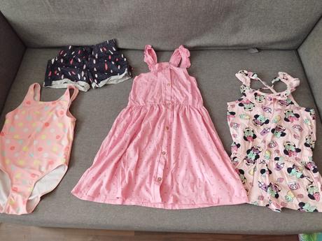 Balík oblečení holka 40ks,vel.122/128, 122–134