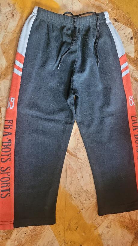 5 x tepláky a 4 x triko, 104–116