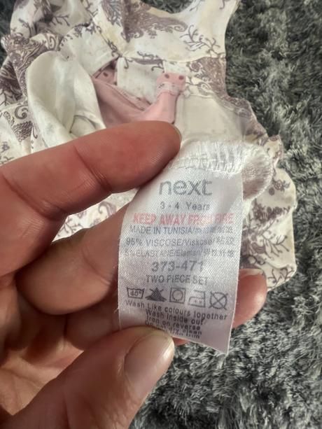 Slavnostnější šaty zn. next vel. 104, next,104