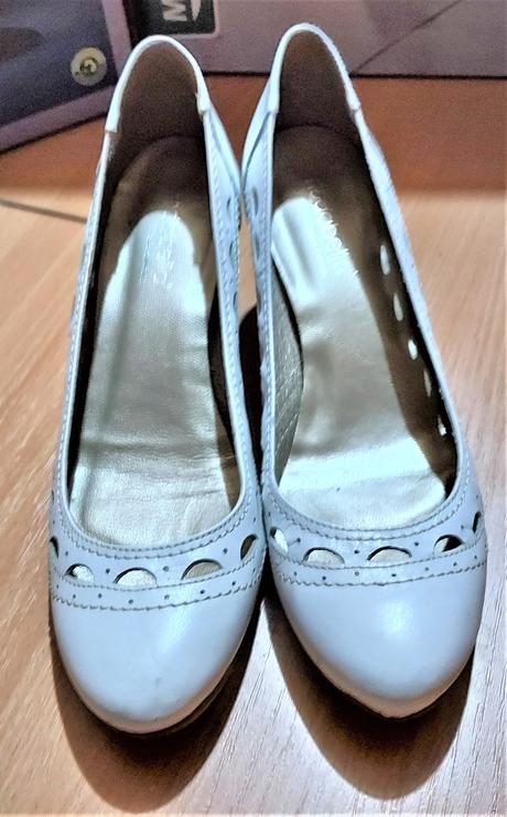 Bílé kožené lodičky top stav, 38
