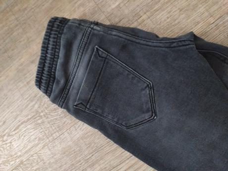 Teplejší džíny, pepperts,134