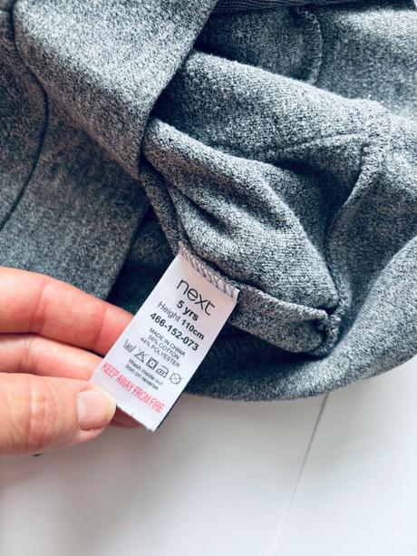 Mikina slabší šedá zn. next - v.5 let, next,110