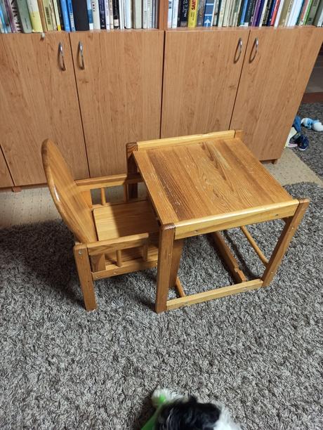 Židlička se stolkem, 