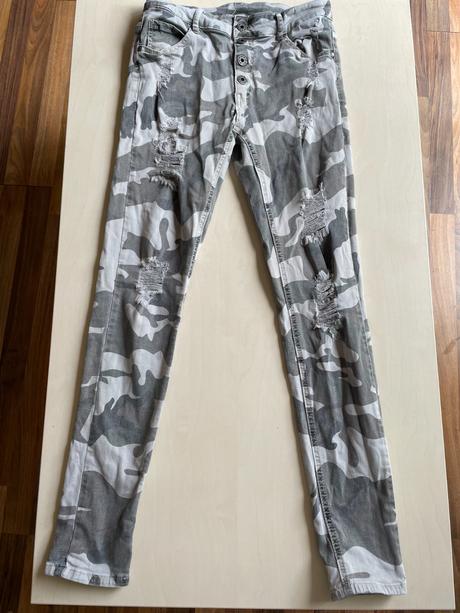 Army maskáče džíny s dírami, vel m možná s, měřte, s