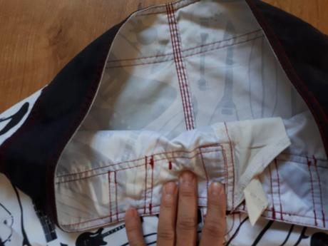 Bezva pánské kraťasy šortky plavky s kytarama, l