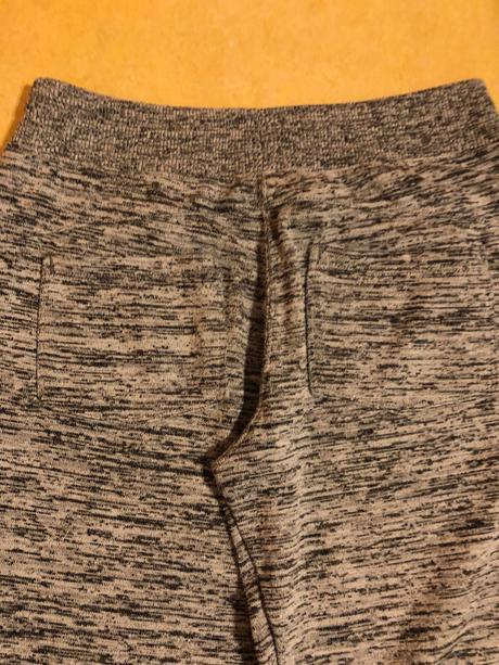 Kvalitní tepláky vel. 140, 140