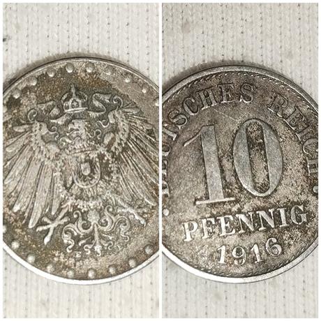 14 historických mincí,