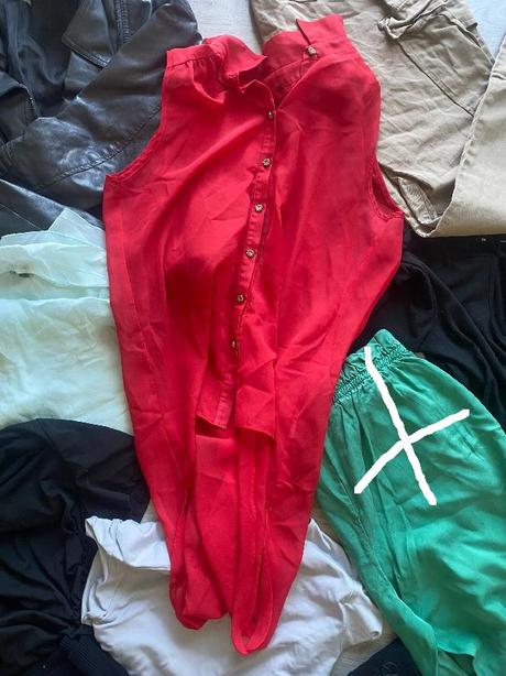Pěkný set oblečení kalhoty,bunda,body,trika 38/m, m