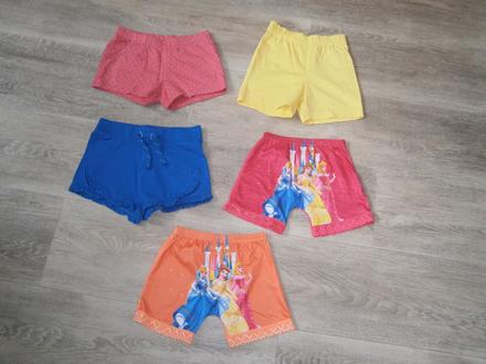 Kraťasy vel. 104/110, 104