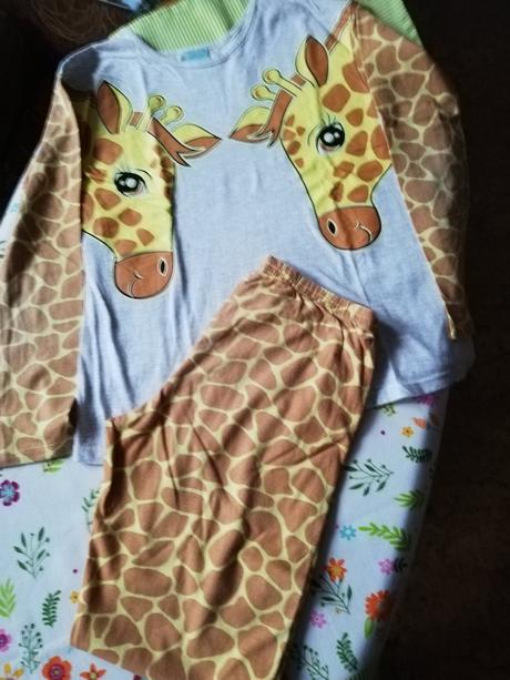 Pyžamo dívčí s žirafami, vel. 10-11 let., 140