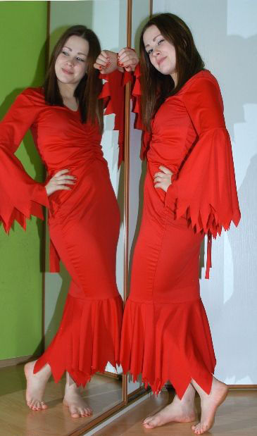 Karnevalové červené šaty čertice, čarodějnice...,