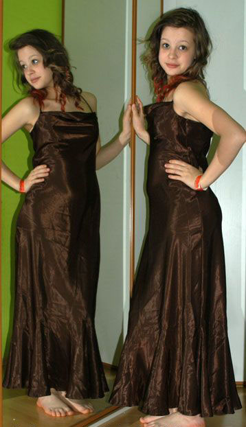 Hnědé saténové dlouhé šaty, 40