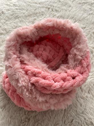 Lososový nákrčník s kožešinou, 