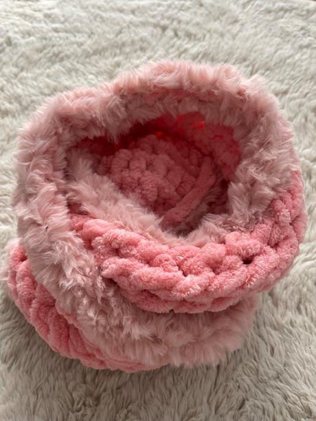 Lososový nákrčník s kožešinou, 