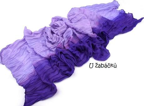 Duhová mačkaná šála fialová, 