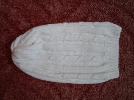 Bílá pletená čepice čepička přepadlá homeless yett, yetty,98