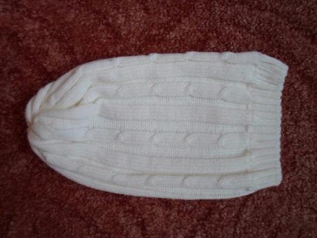 Bílá pletená čepice čepička přepadlá homeless yett, yetty,98