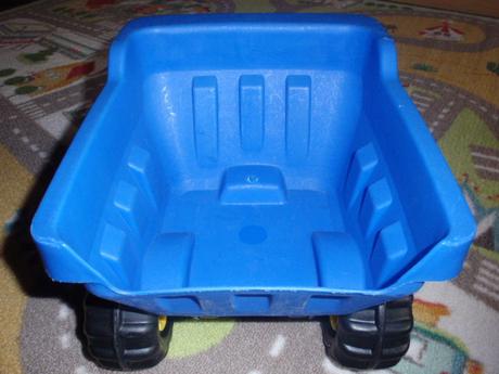 Auto sklápěcí-náklaďák-tatra-sklápěčka-tatrovka,