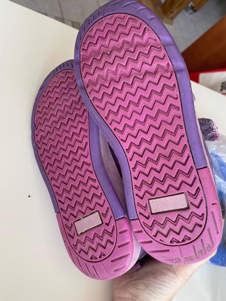 Tenisky nepromokavé vel 34 22 cm, 34