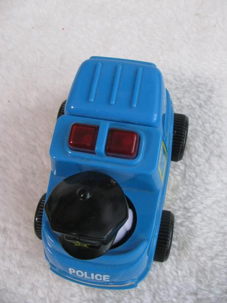 Policejní auto se zvukem na baterie,