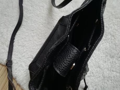 Kabelka pieces, pieces