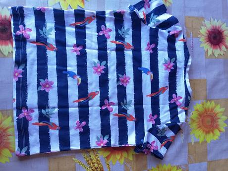 Tričko s papoušky vel. 110/116., tcm,110