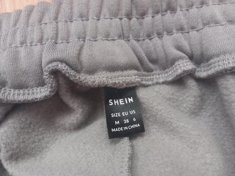 Šedé teplákové kraťasy vel. m, m