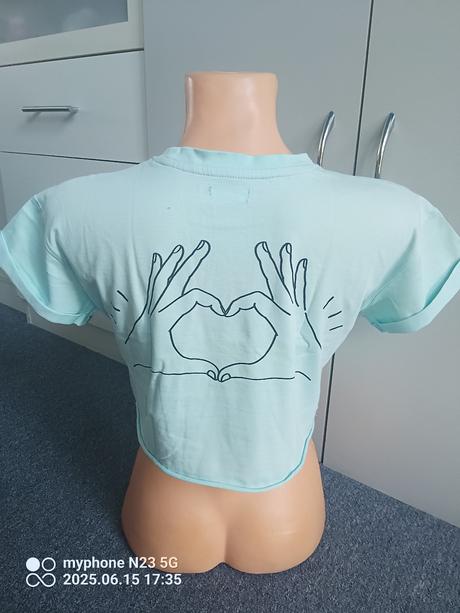 Crop-top zn."girls" vel."134-140", 134