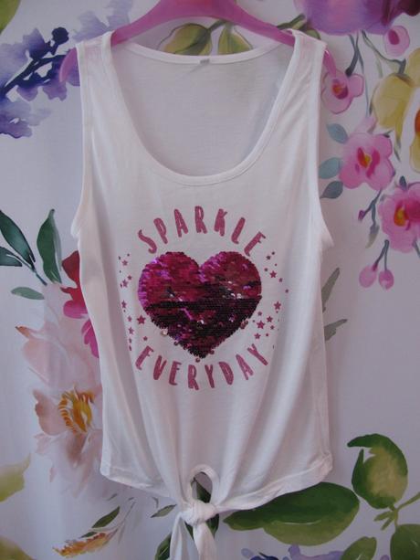 Letní flitrové tričko s uzlem, 140