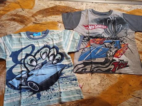 Trička celkem 7 kusů (na chlavní foto jedno chybí), 110