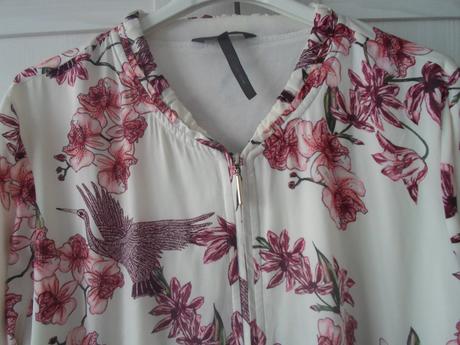 Bílá bunda bundička bomber s květinami, m