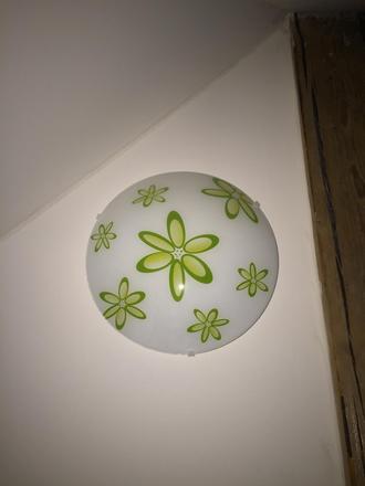 3x světlo žlutá a zelená barva, 