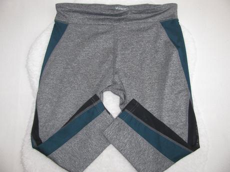 Elastické sportovní 3/4 legíny, 40