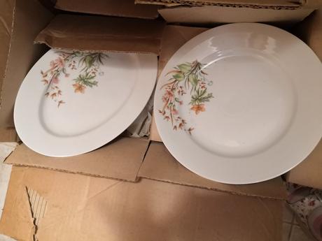 Jídelní sada nádobí, 