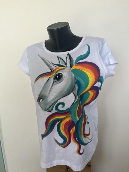 Tipy na nákup triček s nevšedními a vtipnými potisky