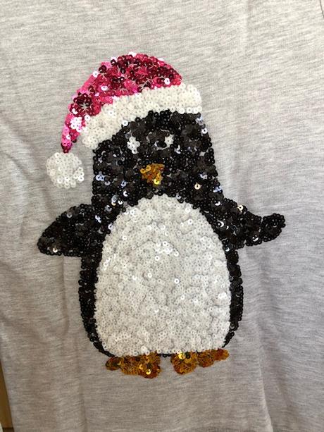 Mikina s flitrovým tučňákem, 146