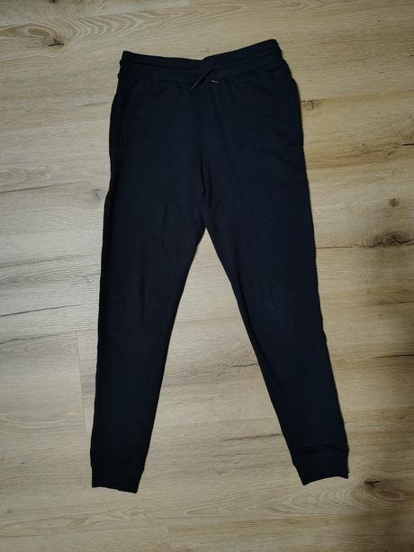 Dětské černé tepláky 164, 164