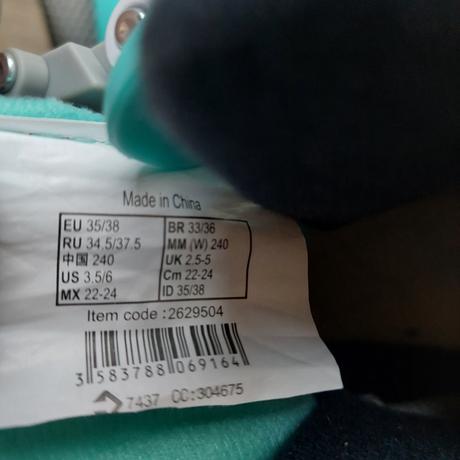 Rostoucí dívčí lední brusle vel. 35-38, 35