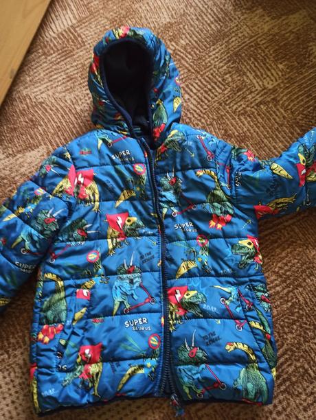 2x zimní bunda a 2x mikina, 104–116